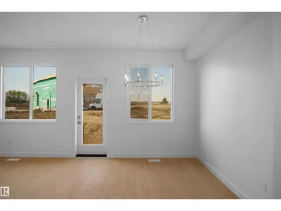 924 17 AV NW photo 7