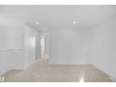 936 17 AV NW photo 15