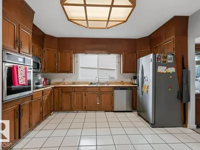 3205 104A ST NW photo 11