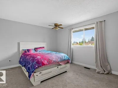 3205 104A ST NW photo 24