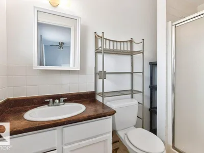 3205 104A ST NW photo 27