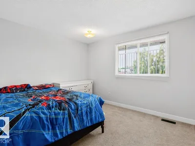 3205 104A ST NW photo 31