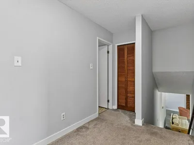 3205 104A ST NW photo 34