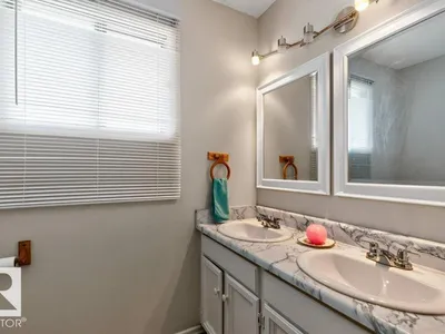 3205 104A ST NW photo 36