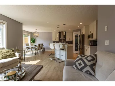522 174A ST SW photo 11