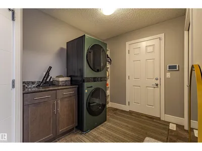 522 174A ST SW photo 18