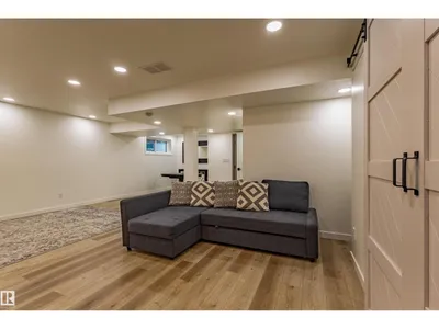 522 174A ST SW photo 41