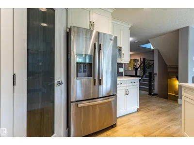 522 174A ST SW photo 5