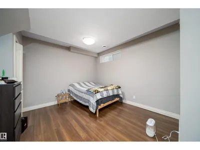 11342 79 AV NW photo 39