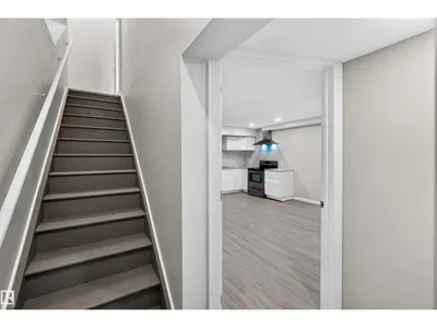 1325 PODERSKY WD SW photo 27