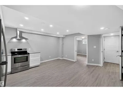 1325 PODERSKY WD SW photo 31