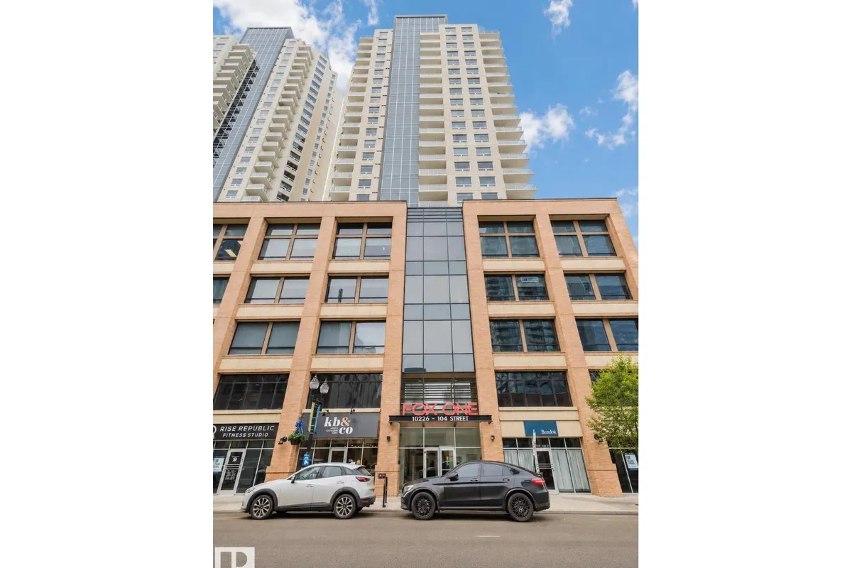 #2207 10226 104 ST NW exterior
