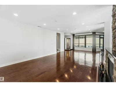 #401 10009 102 AV NW photo 12
