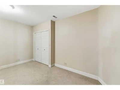 #401 10009 102 AV NW photo 21