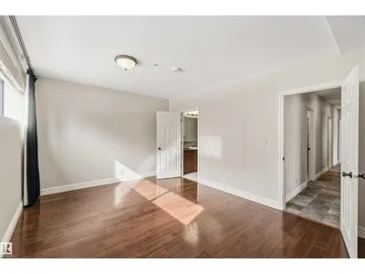 #401 10009 102 AV NW photo 53