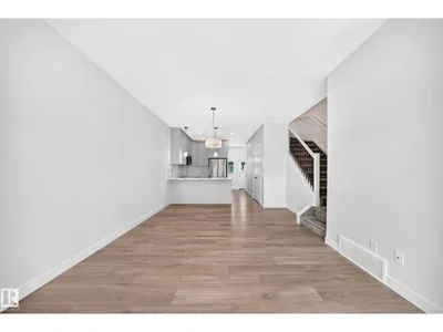 3816 CHRUSTAWKA PL SW photo 12
