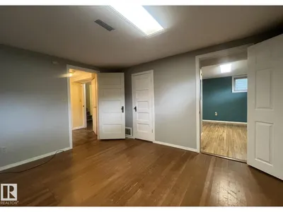 9828 84 AV NW photo 10