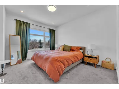 10227 146 ST NW NW photo 35