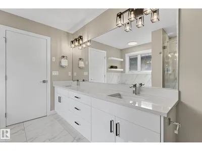 10906 54 AV NW photo 39