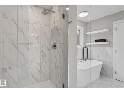 10906 54 AV NW photo 41