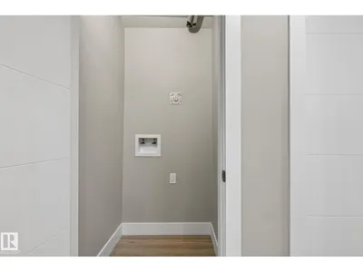 10906 54 AV NW photo 69