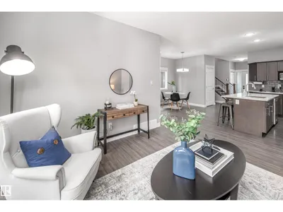 16015 11 AV SW photo 16