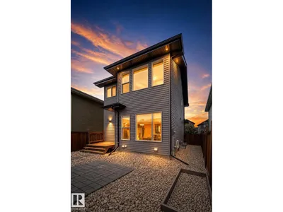 16015 11 AV SW photo 31