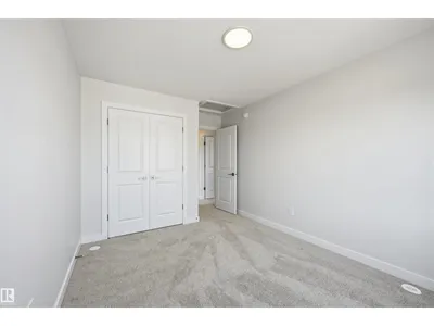 911 18 AV NW photo 44