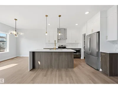 935 18 AV NW photo 10