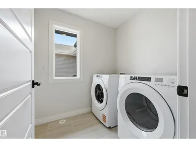 935 18 AV NW photo 48