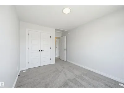 935 18 AV NW photo 42