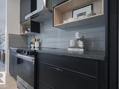 18651 19 AV NW photo 13
