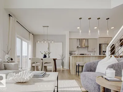18631 19 AV NW photo 27