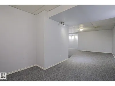 #45 1651 46 ST NW photo 21