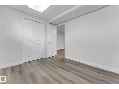 4511 25 AV NW NW photo 29