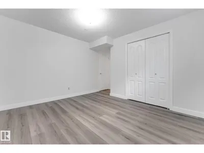 4511 25 AV NW NW photo 32