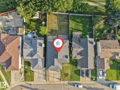 4511 25 AV NW NW photo 9