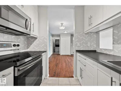 #210 2508 50 ST NW photo 17