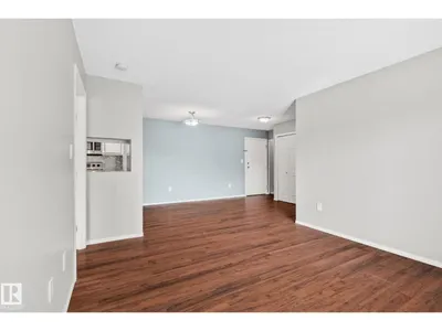 #210 2508 50 ST NW photo 27
