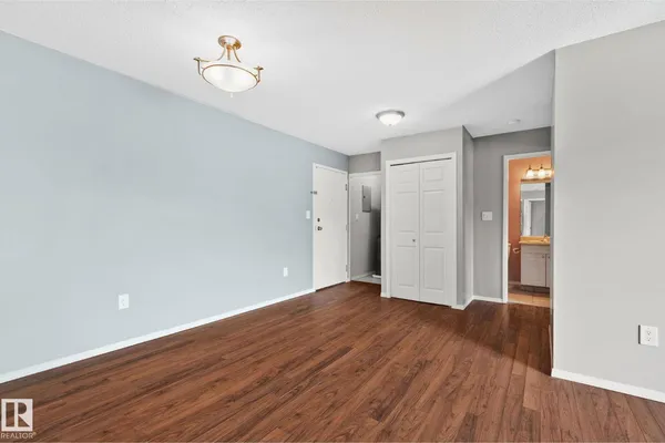 #210 2508 50 ST NW photo 3