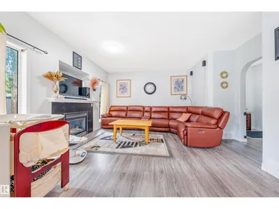 37 BIRCHMONT CR photo 13