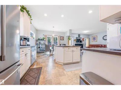 37 BIRCHMONT CR photo 21