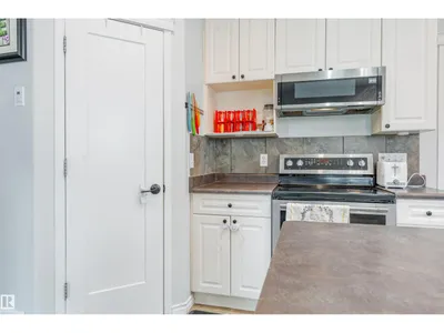 37 BIRCHMONT CR photo 22