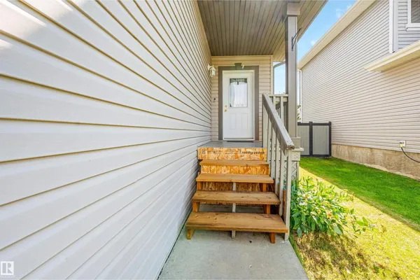 37 BIRCHMONT CR photo 3