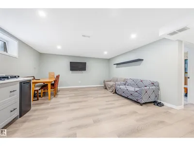37 BIRCHMONT CR photo 8