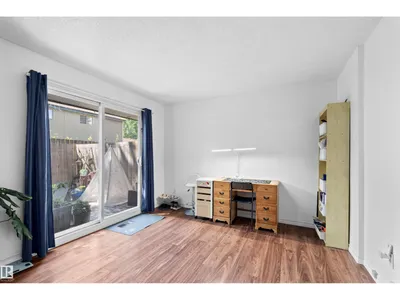 2730 105 ST NW photo 5