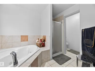 979 HOLLINGSWORTH BN NW photo 50