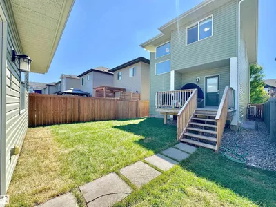 302 BALSAM LI photo 43