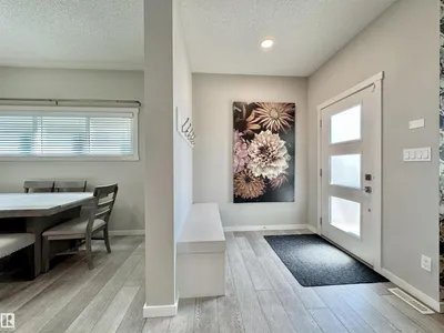 302 BALSAM LI photo 5