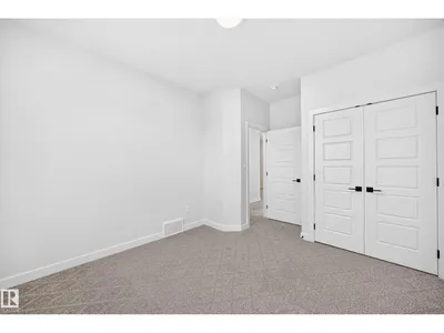 104 Waverly WY photo 31